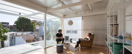 Proyecto Mutan workshop and showroom